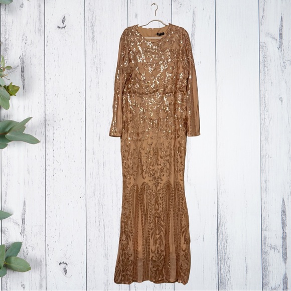 Elegant Sequin Long Sleeve Gown - Picture 1 of 2